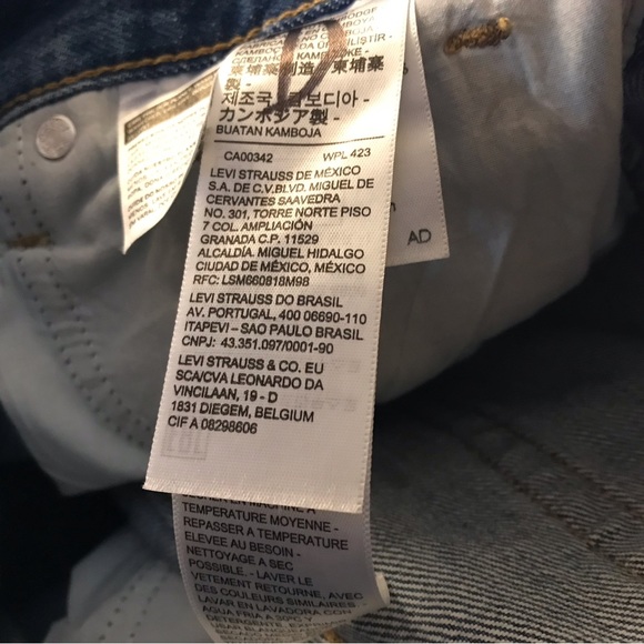 Women’s Levi’s W29, L31 High Waisted Denim Jeans with Distressed Ripped Kness - Picture 5 of 5